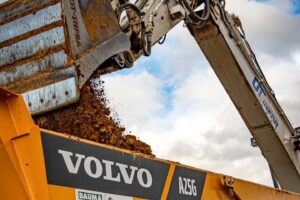 Erschließungsarbeiten für Feuerwehr und Gewerbefläche in Wennigsen Erschließungsarbeiten für Feuerwehr und Gewerbefläche in Wennigsen